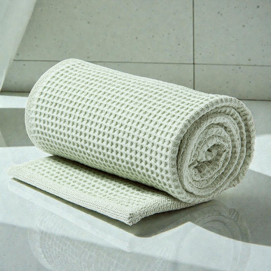 Quick-Dry Waffle Weave Bath Towel - Lightweight & Breathable